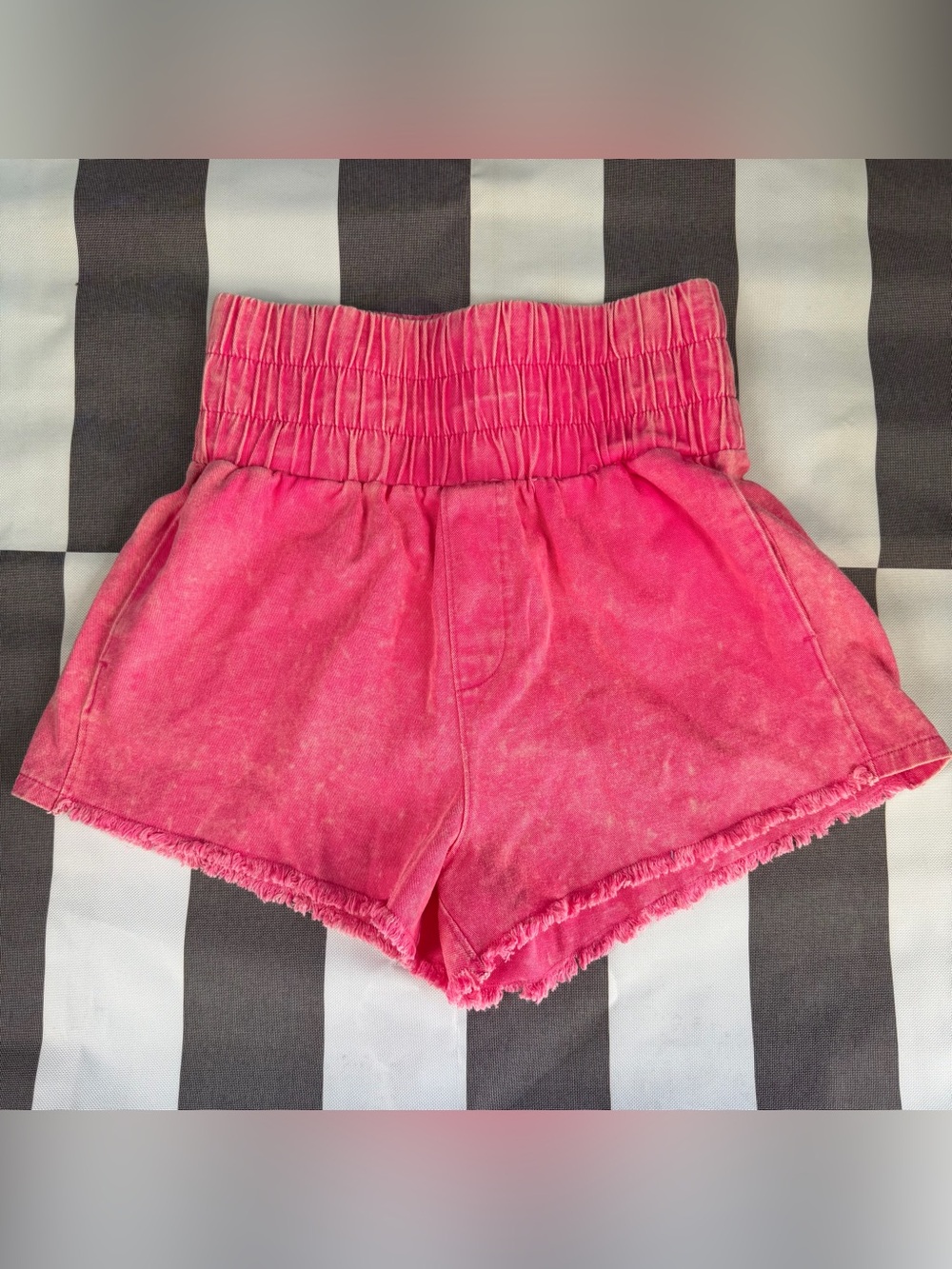 High-Waist Pink Mineral-Wash Elastic Shorts Brand New In Size Small Womens